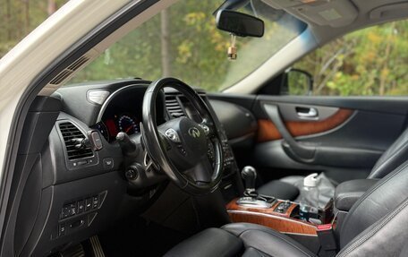 Infiniti FX II, 2011 год, 1 850 000 рублей, 22 фотография