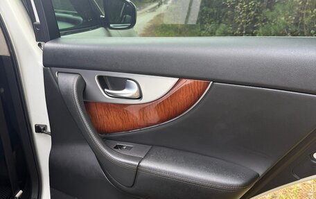 Infiniti FX II, 2011 год, 1 850 000 рублей, 27 фотография