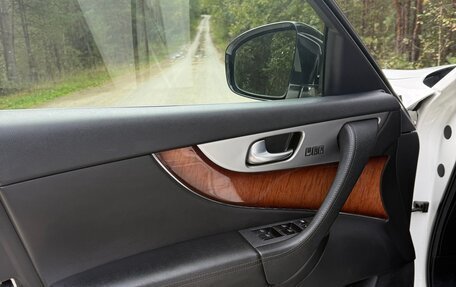 Infiniti FX II, 2011 год, 1 850 000 рублей, 37 фотография