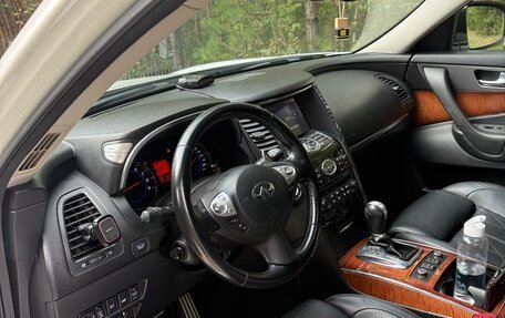 Infiniti FX II, 2011 год, 1 850 000 рублей, 36 фотография
