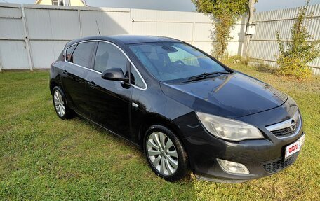 Opel Astra J, 2010 год, 690 000 рублей, 3 фотография