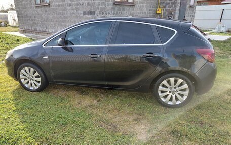 Opel Astra J, 2010 год, 690 000 рублей, 5 фотография