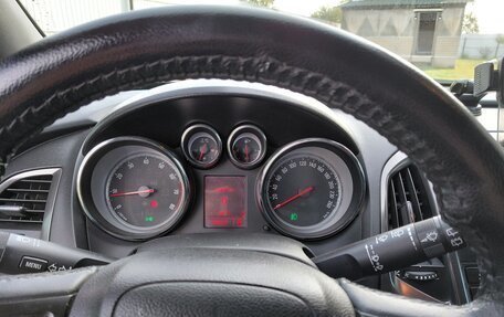 Opel Astra J, 2010 год, 690 000 рублей, 9 фотография