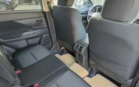 Mitsubishi Outlander III рестайлинг 3, 2019 год, 1 504 000 рублей, 8 фотография