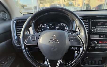 Mitsubishi Outlander III рестайлинг 3, 2019 год, 1 504 000 рублей, 14 фотография