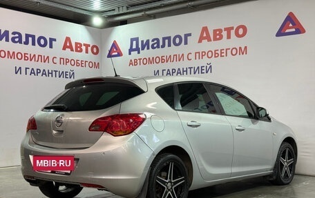 Opel Astra J, 2011 год, 507 000 рублей, 3 фотография