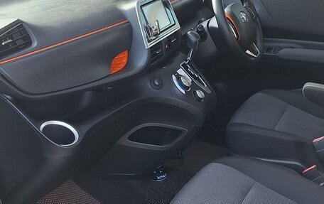 Toyota Sienta II, 2018 год, 1 440 000 рублей, 9 фотография