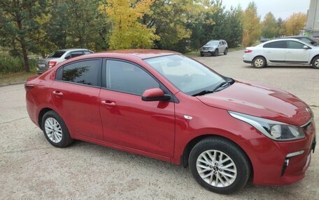 KIA Rio IV, 2018 год, 1 420 000 рублей, 2 фотография