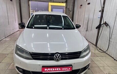 Volkswagen Jetta VI, 2013 год, 710 000 рублей, 1 фотография
