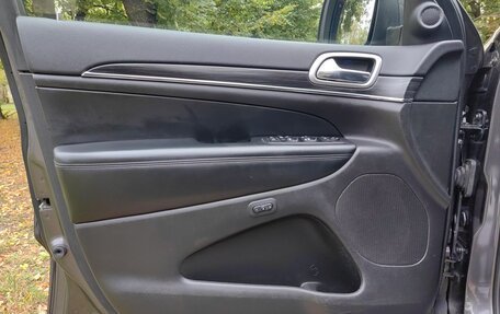 Jeep Grand Cherokee, 2018 год, 4 350 000 рублей, 14 фотография