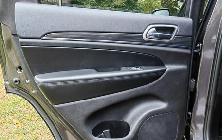 Jeep Grand Cherokee, 2018 год, 4 350 000 рублей, 23 фотография