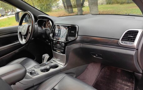 Jeep Grand Cherokee, 2018 год, 4 350 000 рублей, 25 фотография