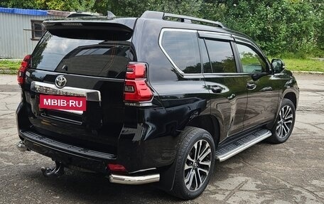 Toyota Land Cruiser Prado 150 рестайлинг 2, 2017 год, 4 400 000 рублей, 8 фотография