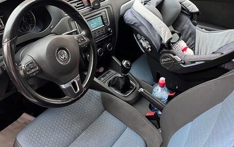 Volkswagen Jetta VI, 2013 год, 710 000 рублей, 7 фотография