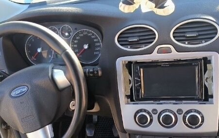Ford Focus II рестайлинг, 2005 год, 489 999 рублей, 17 фотография