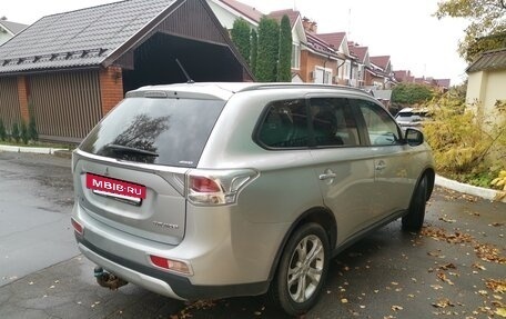 Mitsubishi Outlander III рестайлинг 3, 2014 год, 1 500 000 рублей, 5 фотография