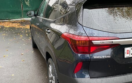 KIA Seltos I, 2021 год, 2 300 000 рублей, 21 фотография