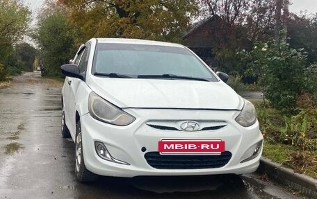 Hyundai Solaris II рестайлинг, 2013 год, 365 000 рублей, 2 фотография