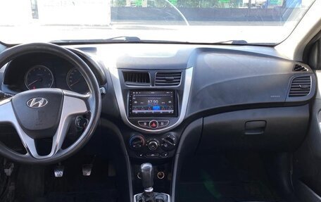Hyundai Solaris II рестайлинг, 2013 год, 365 000 рублей, 6 фотография