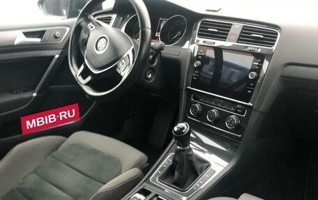 Volkswagen Golf VII, 2019 год, 1 700 000 рублей, 27 фотография