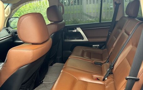 Toyota Land Cruiser 200, 2014 год, 3 850 000 рублей, 6 фотография