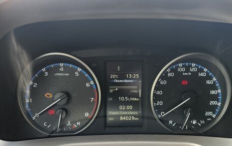 Toyota RAV4, 2018 год, 1 850 000 рублей, 9 фотография