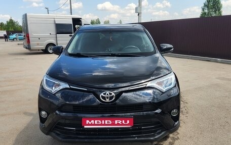 Toyota RAV4, 2018 год, 1 850 000 рублей, 8 фотография