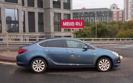 Opel Astra J, 2014 год, 1 220 000 рублей, 4 фотография