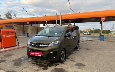 Opel Zafira Life I, 2021 год, 2 800 000 рублей, 2 фотография