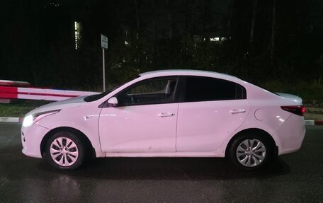 KIA Rio IV, 2018 год, 655 000 рублей, 2 фотография