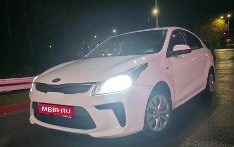 KIA Rio IV, 2018 год, 655 000 рублей, 3 фотография