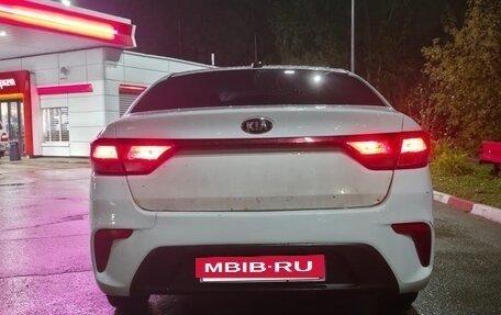 KIA Rio IV, 2018 год, 655 000 рублей, 4 фотография
