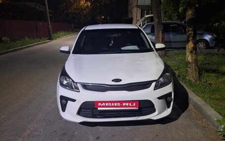 KIA Rio IV, 2018 год, 1 000 150 рублей, 2 фотография