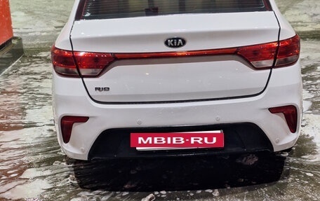 KIA Rio IV, 2018 год, 1 000 150 рублей, 9 фотография