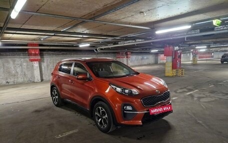 KIA Sportage IV рестайлинг, 2020 год, 2 590 000 рублей, 3 фотография