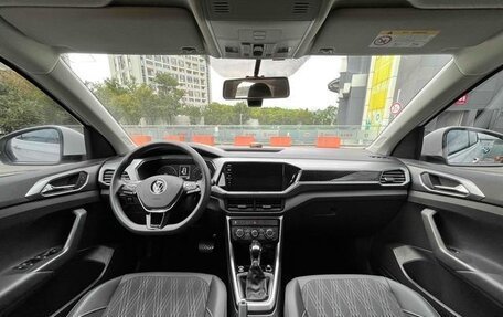 Volkswagen T-Cross I, 2021 год, 1 560 000 рублей, 13 фотография