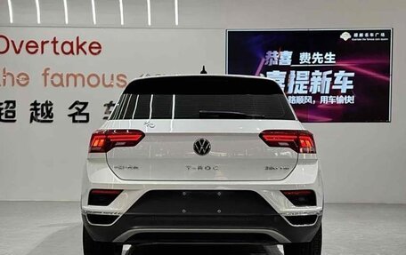 Volkswagen T-Roc I, 2023 год, 1 756 000 рублей, 5 фотография