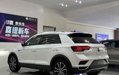 Volkswagen T-Roc I, 2023 год, 1 756 000 рублей, 4 фотография