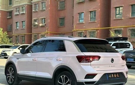 Volkswagen T-Roc I, 2023 год, 1 760 000 рублей, 9 фотография