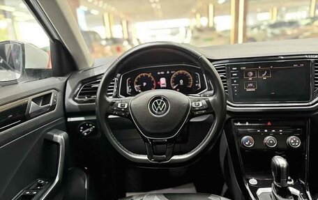 Volkswagen T-Roc I, 2023 год, 1 756 000 рублей, 9 фотография