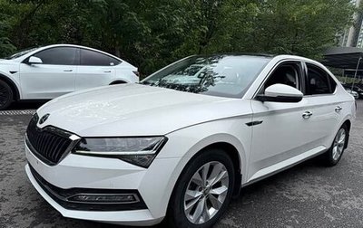 Skoda Superb III рестайлинг, 2021 год, 2 150 000 рублей, 1 фотография