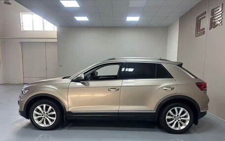Volkswagen T-Roc I, 2023 год, 1 780 000 рублей, 7 фотография