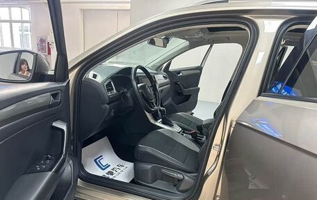 Volkswagen T-Roc I, 2023 год, 1 780 000 рублей, 17 фотография