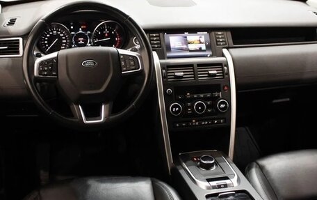 Land Rover Discovery Sport I рестайлинг, 2019 год, 2 890 000 рублей, 4 фотография