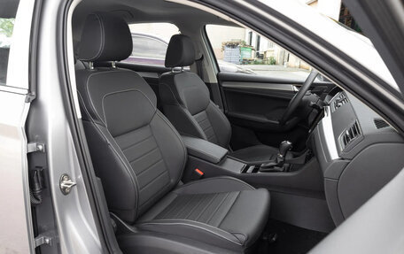 Skoda Superb III рестайлинг, 2025 год, 2 250 000 рублей, 33 фотография