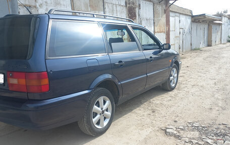 Volkswagen Passat B4, 1995 год, 270 000 рублей, 4 фотография