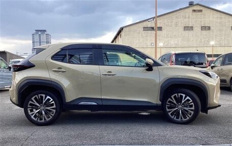 Toyota Yaris Cross, 2021 год, 1 848 000 рублей, 3 фотография