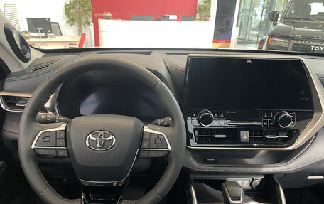 Toyota Highlander, 2025 год, 5 950 000 рублей, 6 фотография
