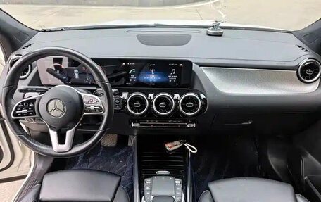 Mercedes-Benz GLA, 2022 год, 2 388 555 рублей, 10 фотография