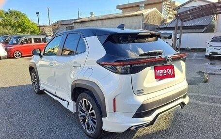 Toyota Yaris Cross, 2021 год, 1 347 000 рублей, 3 фотография